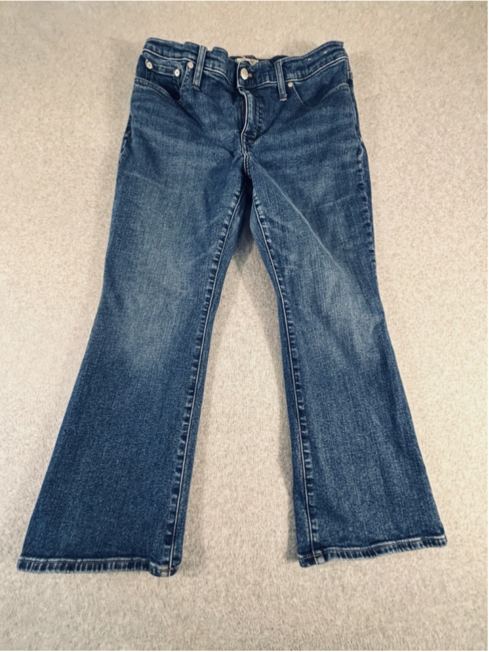 Madewell Mid Rise Kick Out Jeans Blue Petite Size 30P Cropped Flare Denim - Picture 2 of 7
